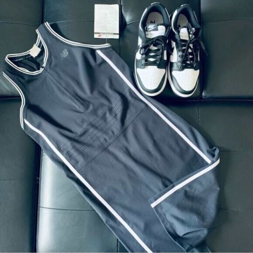 NEW BALANCE BLACK ROMPER - Picture 2 of 9